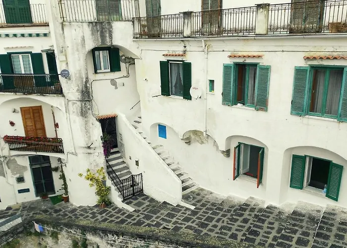 Lo Scorcio Del Borgo
